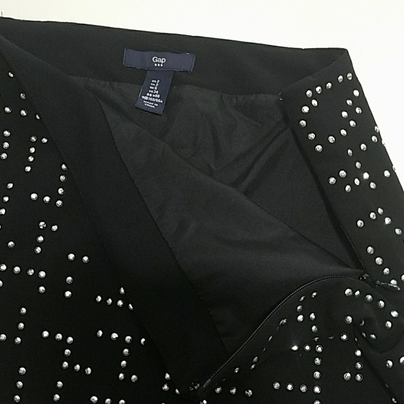 GAP Studded Black Mini Skirt side zip size 2 - Picture 3 of 7